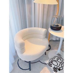 부클의자 양털 라운지소파 라운지 모던 심플 클럽 발코니 M형 카페 쇼파의자 패브릭