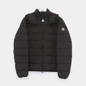 25FW 몬트브로크 패치로고 후드 패딩 남성 자켓 1A00224 597YW 999 MONTBROCQ