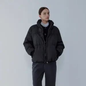 [롯데백화점]보브 셔링 디테일 구스다운 패딩 점퍼7155417002