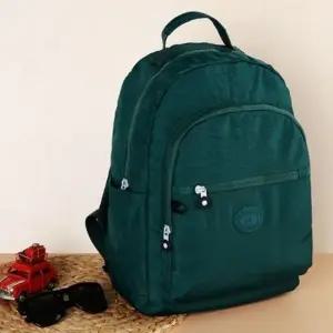 여행 캐주얼 가벼운 데일리 배낭 가방 그린