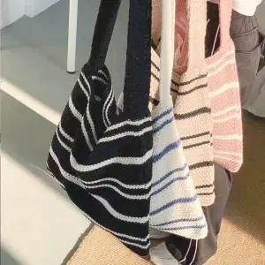 [아도라하우스]어반백 여성니트백 니트 뜨개 가방 숄더백URB_W017