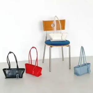 [아도라하우스]어반백 여성숄더/쇼퍼백 여성 레더 스티치 숄더백URB_W287