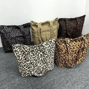 [아도라하우스]어반백 여성숄더/쇼퍼백 호피 숄더백URB_W322