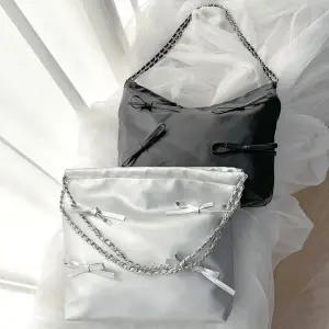 [아도라하우스]어반백 여성숄더/쇼퍼백 리본 체인끈 조리백URB_W356