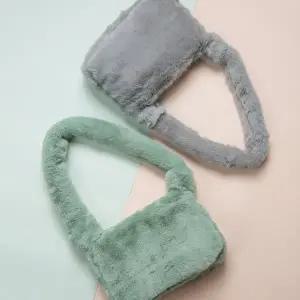 [아도라하우스]어반백 여성숄더/쇼퍼백 페이크퍼숄더백URB_W447