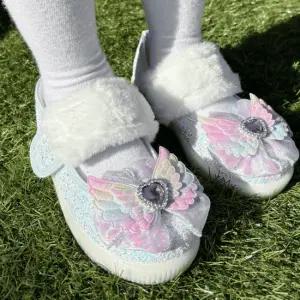 여아용 오로라 하트 LED 겨울 털 구두 슬립온