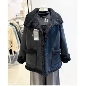 에고이스트 박시핏 포켓 인조 가죽 무스탕 ER4BX011