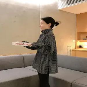 MADE 잔단가라 힙커버 피치기모 트임 오버핏 목폴라 (3color)