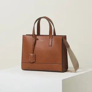 [헤지스](광주신세계)[HAZZYS ACC] 브라운 로고배색 가죽 토트백 HJBA5F890W3