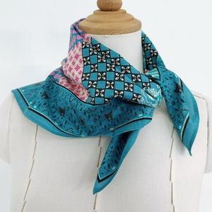 [신세계몰][애슬릿] 여성 봄 패턴 미니 쁘띠 정사각 면 목 스카프