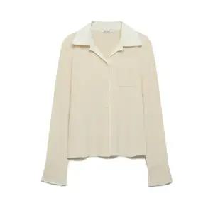 [롯데백화점]나이스클랍 카라 패치 슬림핏 니트 가디건 (N244PWK923)