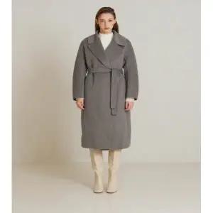 [롯데백화점]나이스클랍 벨티드 롱코트 (N244XWCA48)