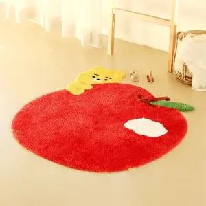 카카오프렌즈 형태 러그 사과와 라이언 카페트