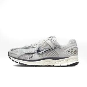나이키 줌 보메로 5 여성 런닝화 운동화 신발 더스트실버 FD0884-025
