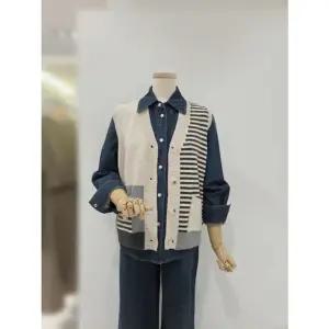 [갤러리아] [SOUP]브이넥 스트라이프 배색 니트 조끼 SBAVKC1