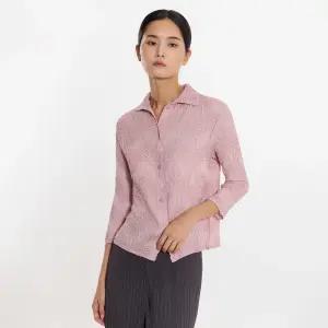 프릴 오블리크 카라 버튼 블라우스_PPBLF225001