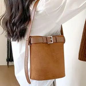 [라일리] Rly 여성 스웨이드 원통형 크로스백 가방 숄더백