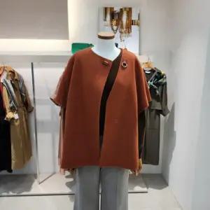 아이잗바바 울캐시 블렌드 하프 슬리브 코트 카멜 BRAA0CT301