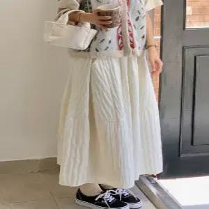 퀄팅 A핏 밴딩 롱 스커트 (one color)