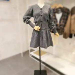 [대구백화점] [페이지플린]리본단추 가디건 스커트 세트(F4CSET501A)