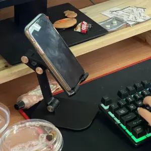 (블랙 4단 폴딩) 가방쏙 휴대폰 거치대/책상/탁상용/휴대용/스마트폰/폰/받침대/핸드폰/탁상/거치/가정용