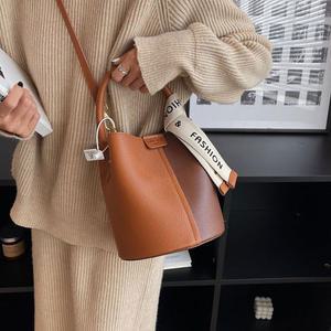 LN 모니믹스 투톤 버킷백 크로스백 숄더백 가방 토트백 여성 핸드백