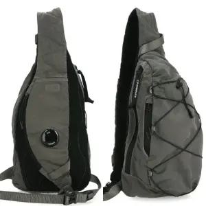 [CP컴퍼니] 렌즈와펜 19CMAC735A 921 CP컴퍼니 슬링백 백팩 가방