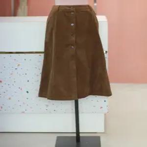 [플라스틱아일랜드]코듀로이 앞오픈 A라인스커트 PR4WS661