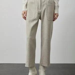 [셀러허브 1]OLIVIALAUREN DP02 겨울바지 겨울베기팬츠로이벤드가들어가있어편안이ㅡㄹ겨입을수 VVC   DL4