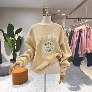 C25K7FTS040_양기모 에비레터링 맨투맨