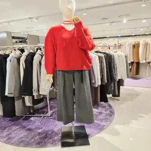 [라인스튜디오원2] 브이넥울끈니트 (NVPOPL9900)