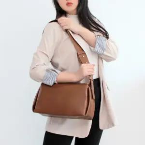 미콘 JW0002 심플 일체형 크로스백 데일리 여성가방 (WFFKUXV)