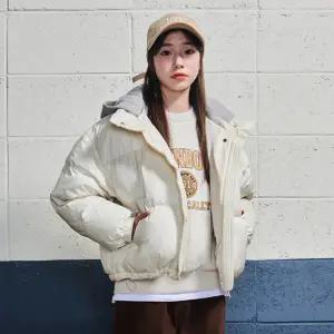 [에꼴리에] 여자 겨울이월 후드착탈글로시크롭웰론점퍼(24D0155)