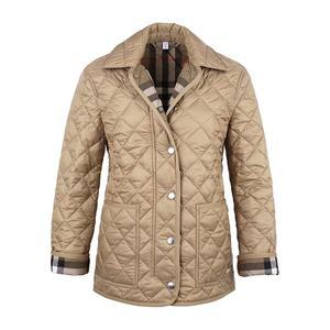 [버버리] 여성 달리 다이아몬드 퀼팅 재킷 DALRY 8084195 (CAMEL)