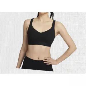 나이키 브랜드관 여성 인디 하이 서포트 패드 어저스터블 스포츠 브라 FD1069-010 696535