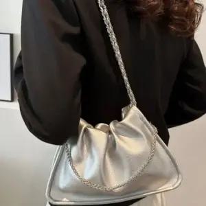 여성 미니백 크로스 가방 실버 사각가방 여성크로스백 여성실버가방 실버가방 은색가방 은박가방