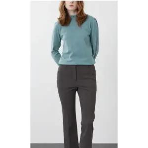 갤러리아 올리비아로렌넥라인레이스니트티VOCBL3W9446