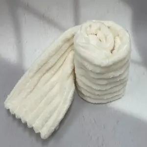 겨울 극세사 차량용 무릎 담요 화이트 50x70cm