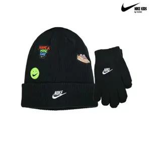 [나이키키즈] A254CA435P 나이키 패치피크비니 장갑세트 주니어 (8세이상)