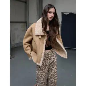 [에고이스트](대구신세계)스웨이드 텍스쳐 인조 무스탕자켓 (ER4TM001)