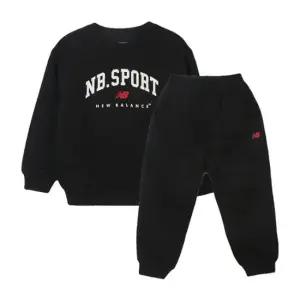 M 뉴발란스키즈트레이닝세트 PQC NK9YFB411U-19 ESSENTIAL 로고 포인트 기모 스웨트 셋업