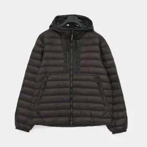CP컴퍼니 25FW DD쉘 후드 렌즈 미디움 패딩 남성 자켓 19CMOW031A 110416A 999