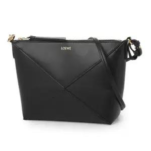 LOEWE  25FW Puzzle Fold pouch  C510PT1X01 1100)  퍼즐 폴더 파우치)