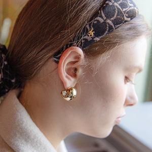 [장폴클라리쎄]볼드 통통 하프 링귀걸이 JB-21-016E