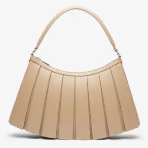 [롯데백화점]라코스테 렝글렌 라지 토트백 NU5015D55G C87 US