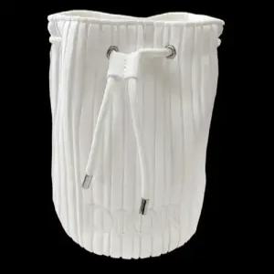 디올뷰티 플리츠 복주머니 파우치 / 디올쇼핑백