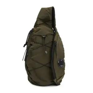 [단독특가/30개한정] CP컴퍼니 남성 크로스백 RCCMAC735A 005269G 683