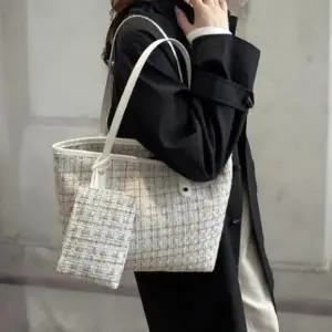 [다잇템] 여성 포함 파우치 보부상 트위드 여유로운 정리 숄더백