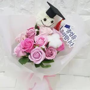 졸업식꽃다발 졸업식꽃 퐁퐁 학사모 비누꽃다발  졸업 선물 영하우스