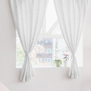 [라이크홈]손쉽게 붙이는 데일리 암막커튼 작은창 트윙클화이트